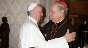 Le cardinal Cipriani avec le pape François